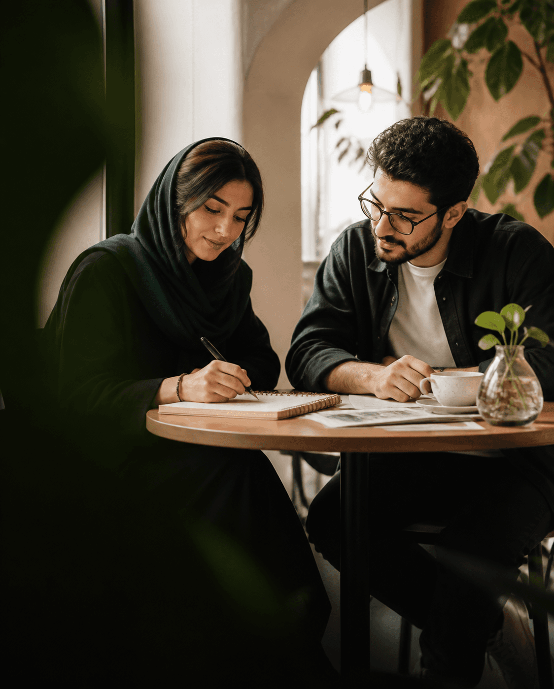دو هم‌هدف در حال برنامه‌ریزی یک پروژه